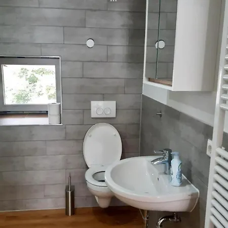 Home2stay Worker Kitchen,wifi,smart Tv,parking *** *